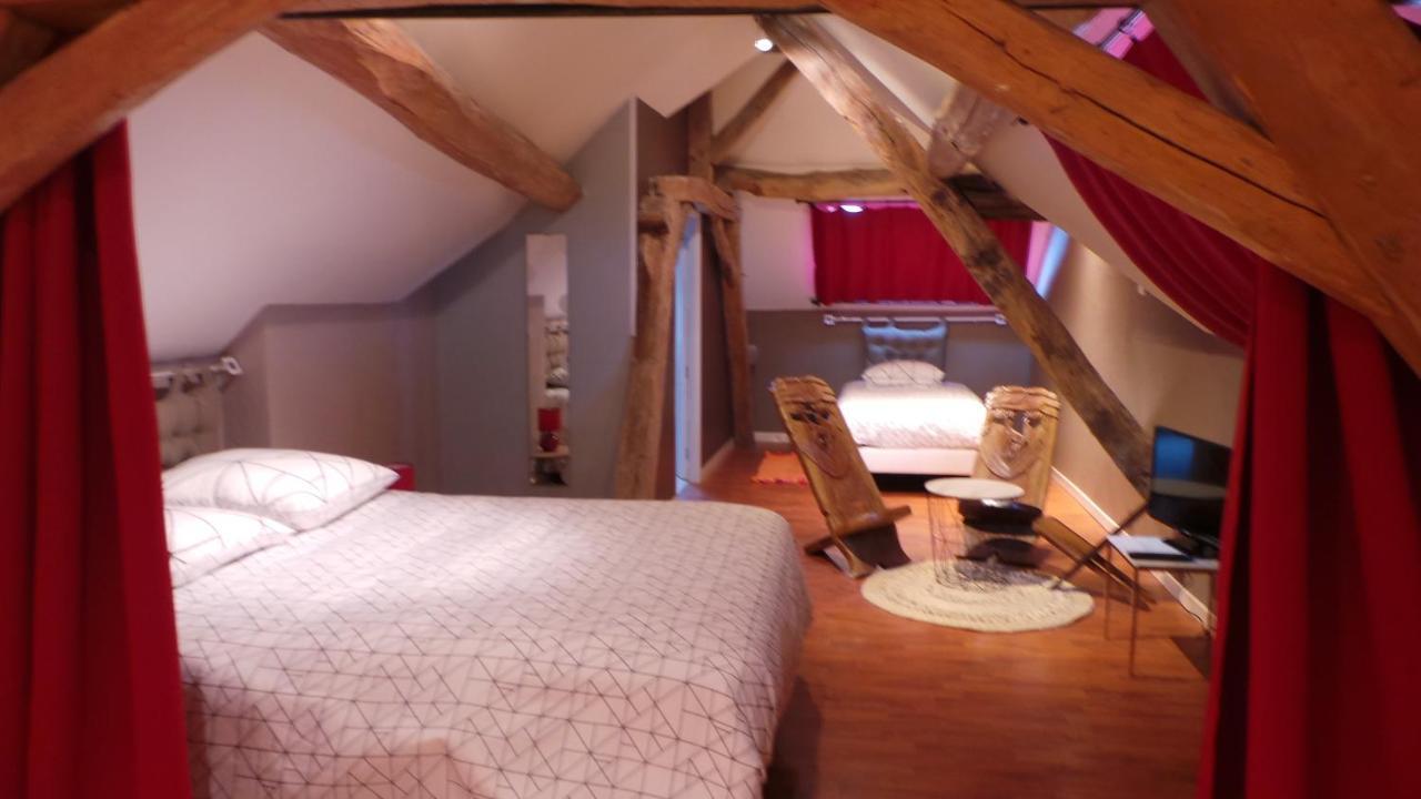 Chambre D'Hotes Mansardee Saint-Ouen-les-Vignes Bagian luar foto