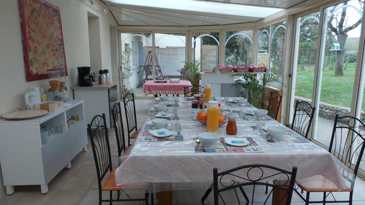 Chambre D'Hotes Mansardee Saint-Ouen-les-Vignes Bagian luar foto