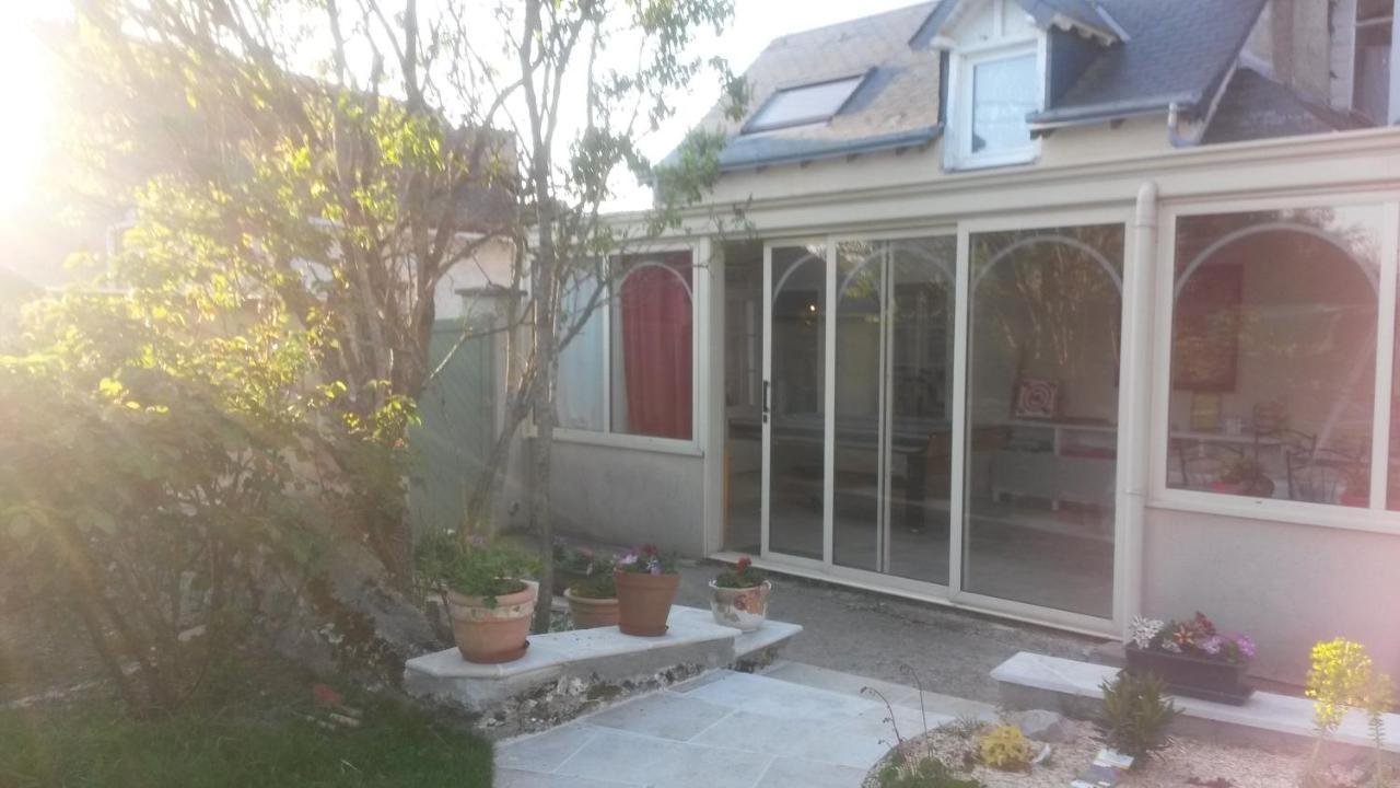 Chambre D'Hotes Mansardee Saint-Ouen-les-Vignes Bagian luar foto
