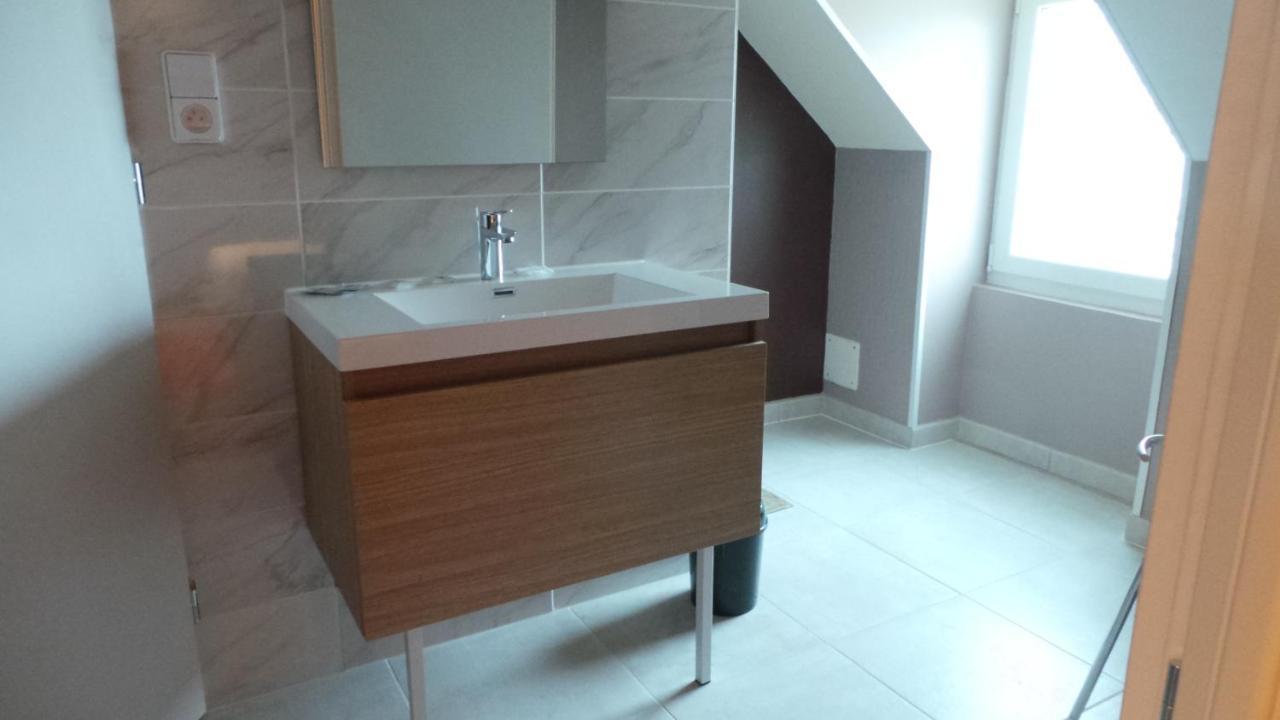 Chambre D'Hotes Mansardee Saint-Ouen-les-Vignes Bagian luar foto